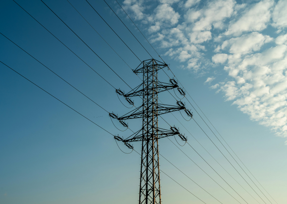 Per savaitę fiksuotos elektros kainos planų tarifus padidino vienas nepriklausomas tiekėjas