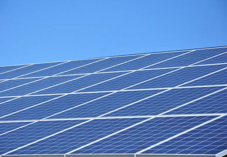 Saulės elektrinės jau pagamino tiek energijos, kad užtektų aprūpinti Šiaulių apskritį visus metus