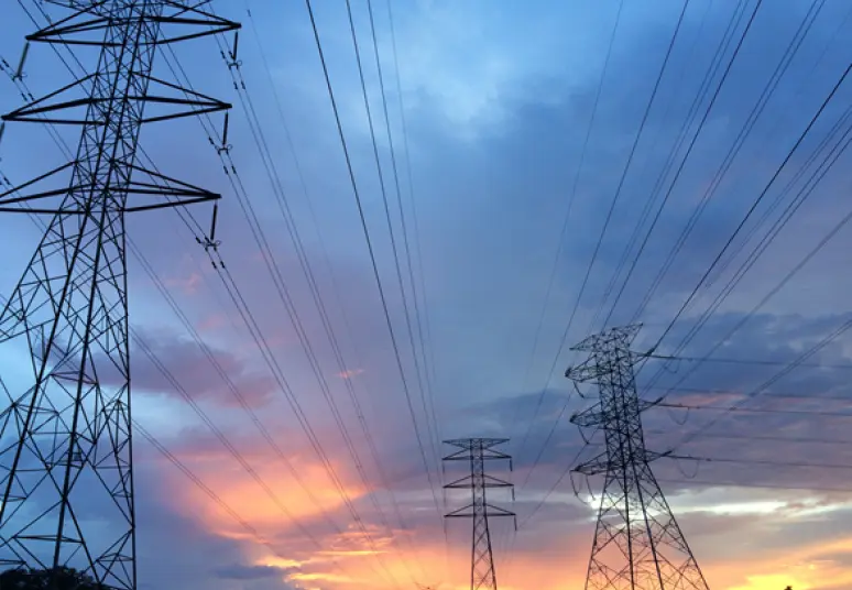 Praėjusią savaitę dėl didelės vietinės gamybos mažėjo didmeninė elektros kaina, rinkoje pigo Brent nafta
