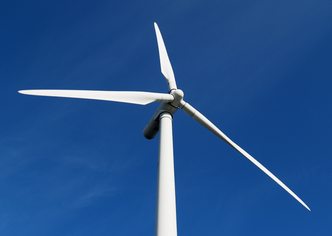 Per savaitę Lietuva pasigamino daugiau elektros nei suvartojo, jos kainos krito, taip pat pigo kiti energijos ištekliai