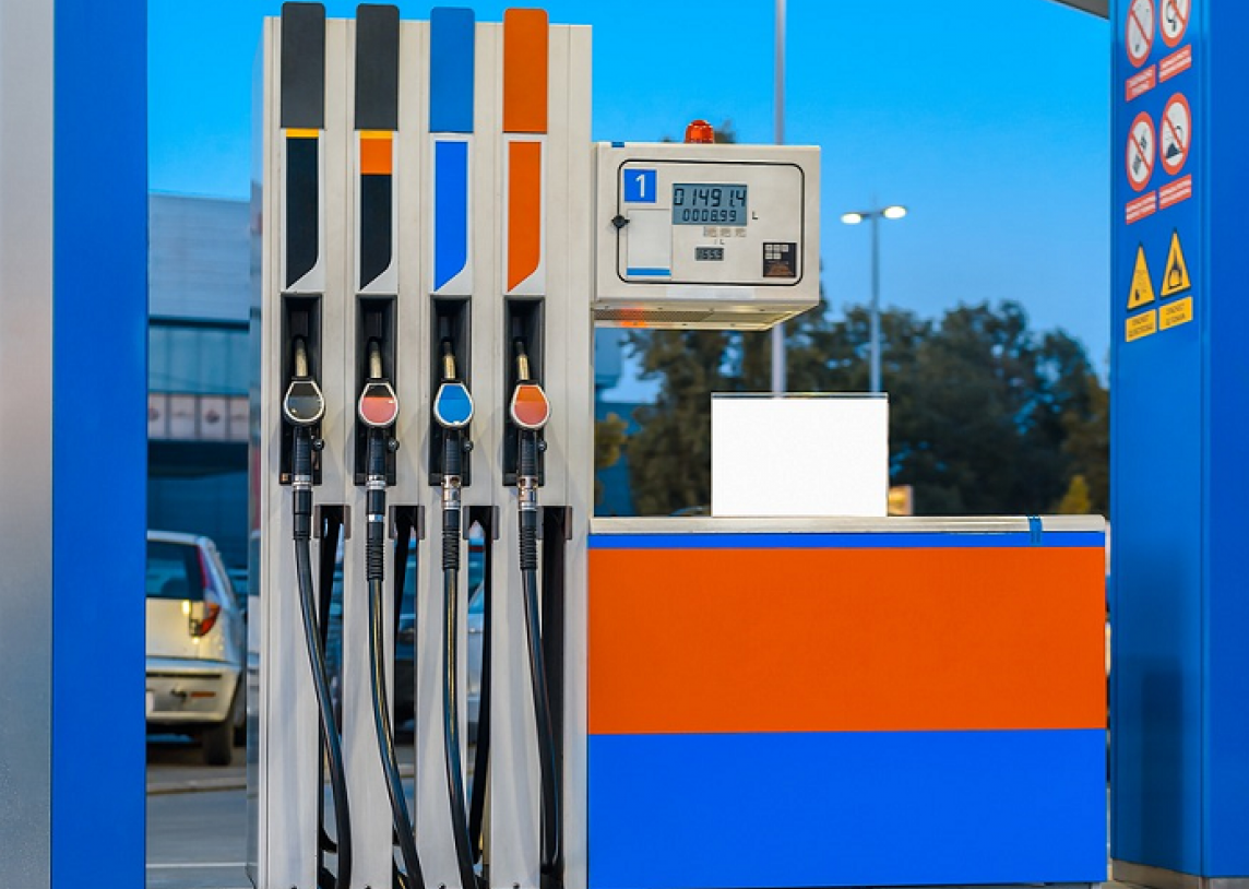 Skirtumas tarp benzino ir dyzelino kainų degalinėse mažėja