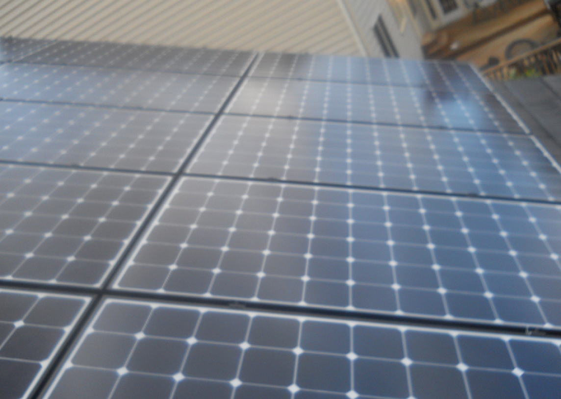 Saulės elektrinių kainos nukrito iki žemiausio lygio per beveik dvejus metus