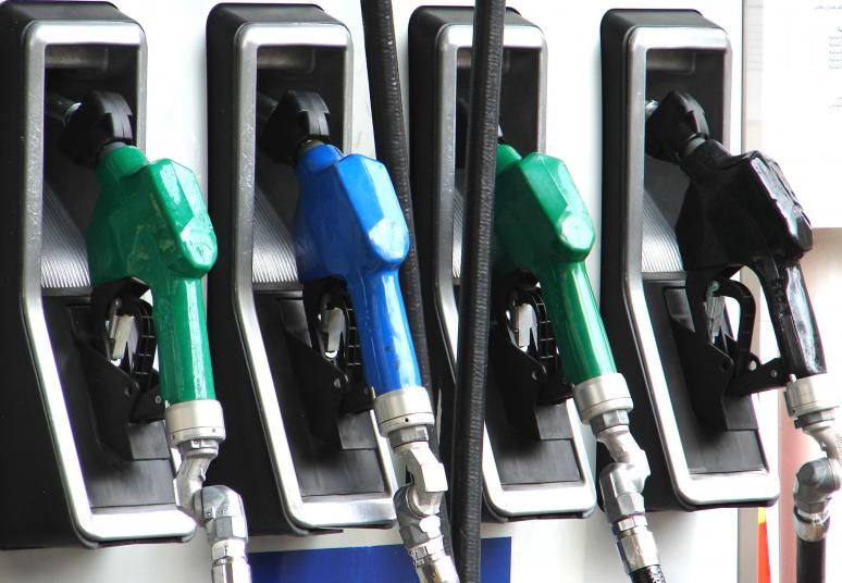 Skirtumas tarp benzino ir dyzelino kainų padidėjo