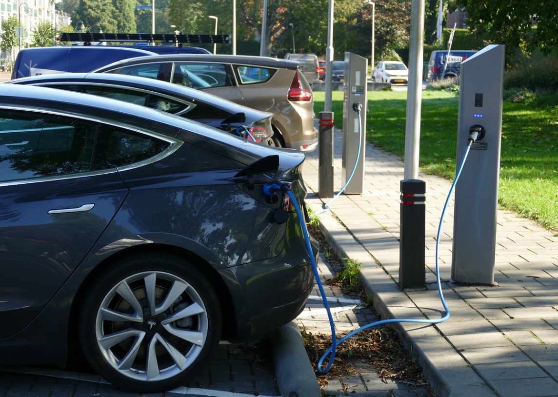 Šiemet per rugsėjį šalyje įregistruota beveik 40 proc. daugiau elektromobilių nei pernai tą patį mėnesį