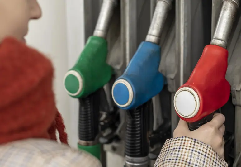 Benzinas pigo tik Lietuvoje