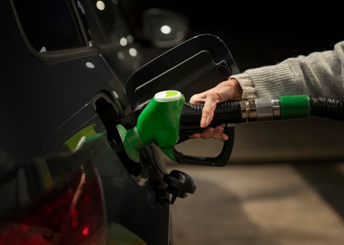 Degalų kainos Lietuvoje sumažėjo daugiausiai tarp Baltijos šalių ir kaimynų