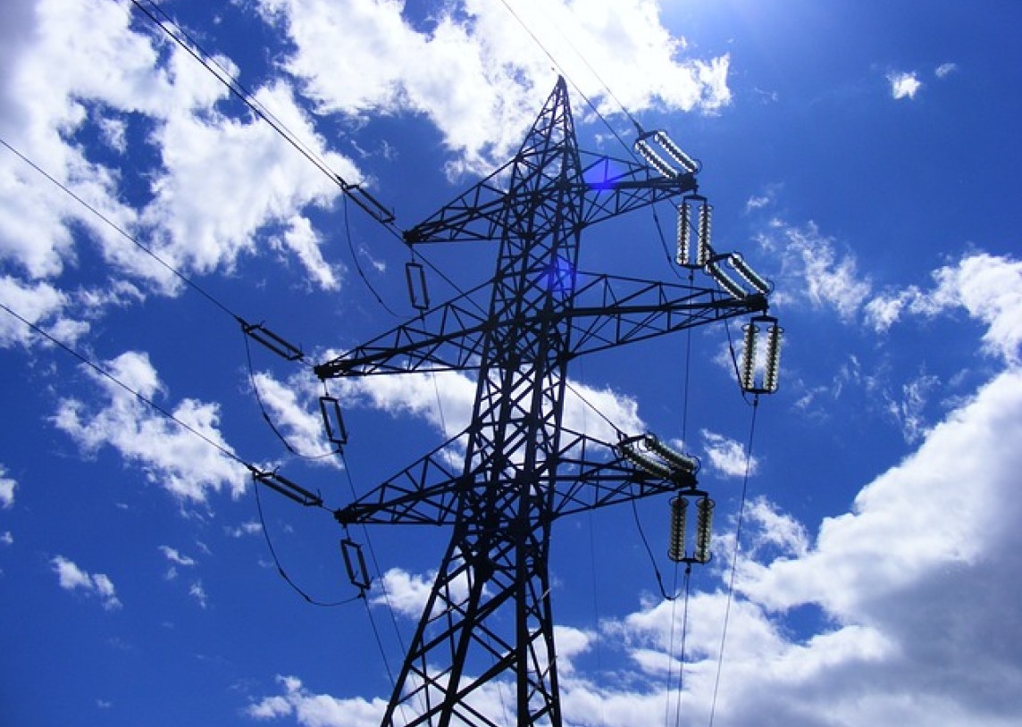 Nepriklausomų elektros tiekėjų siūlomų planų kainos nuo metų pradžios sumažėjo 20–34 procentus