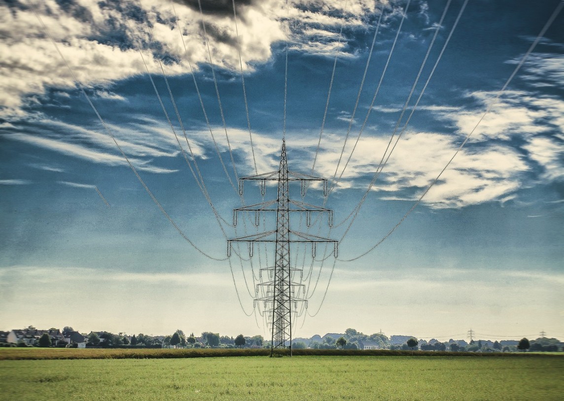 Elektros fiksuotos kainos planų tarifus didino vienas tiekėjas
