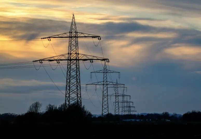 Elektros fiksuotos kainos planų vidutiniai tarifai pakito nežymiai