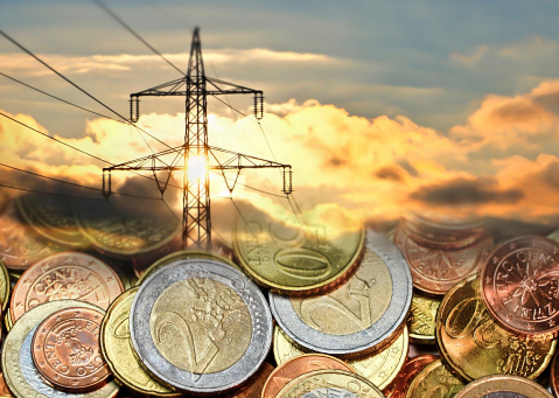 Nepriklausomi elektros tiekėjai mažino fiksuotos kainos planų tarifus