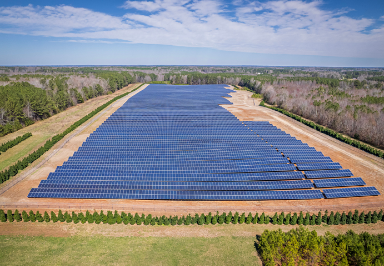 Antrą mėnesį iš eilės saulės elektrinės pagamino rekordinį energijos  kiekį – 48 proc. visos vietinės elektros