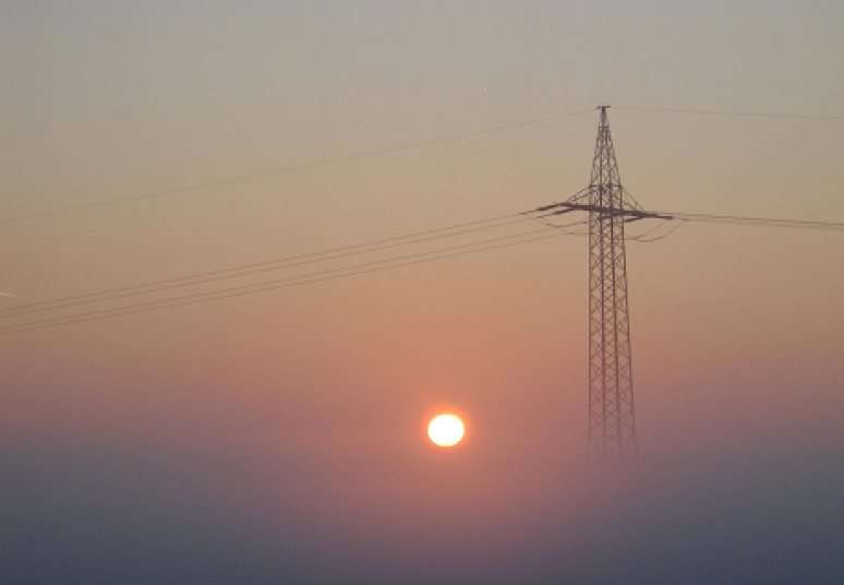 Nedidelis vėjas ir importo ribojimas dėl jungties remonto lėmė didesnes elektros kainas