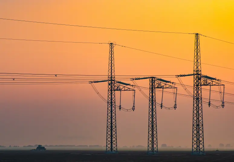 Elektros kainos birželį išliko stabilios, visuomeninio tiekimo tarifai nuo liepos mažėja