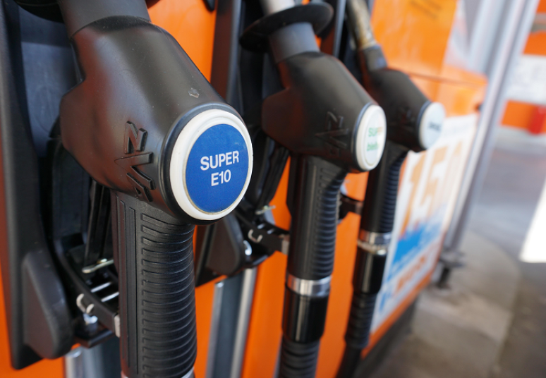 Duomenis apie degalų kainas pateikė 188 degalinėmis daugiau nei pirmą dieną, degalų kainos mažėja