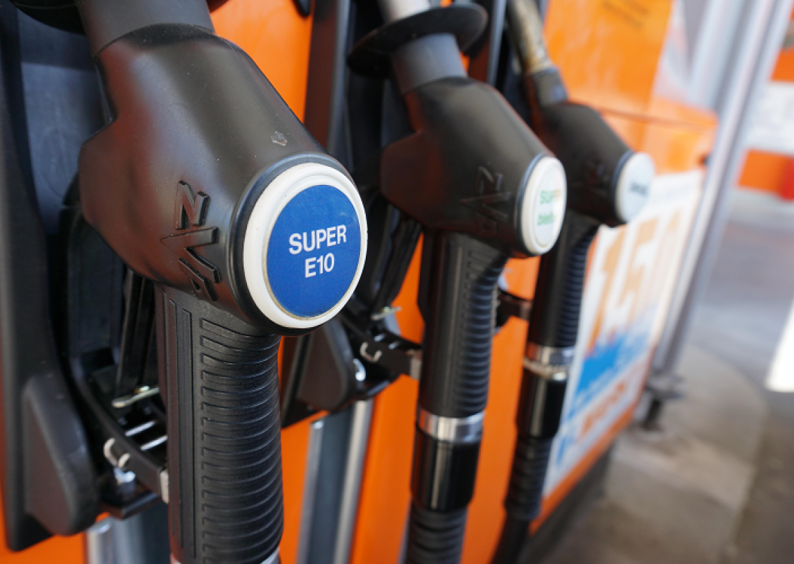 Duomenis apie degalų kainas pateikė 188 degalinėmis daugiau nei pirmą dieną, degalų kainos mažėja