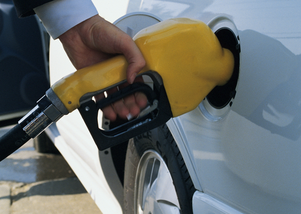 Vidutinės dyzelino ir suskystintų naftos dujų kainos sumažėjo, o benzino – kilo