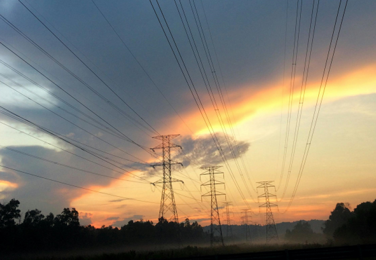 Fiksuotos elektros kainos planų tarifus didino vienas nepriklausomas tiekėjas