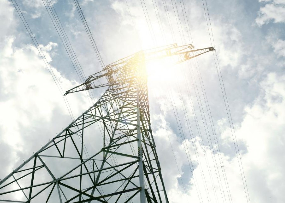 Kovo pradžioje elektros kainos biržoje krenta, o fiksuotos kainos planų vidutiniai tarifai padidėjo