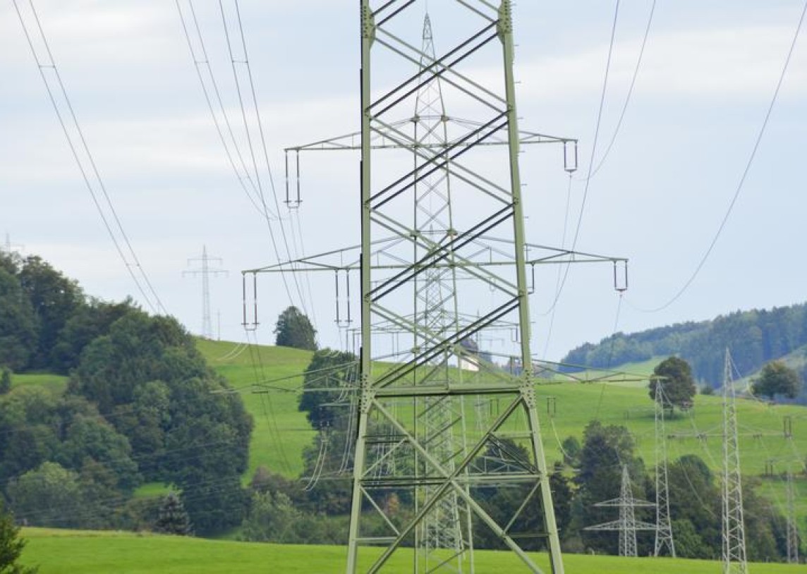 Birželį didmeninė elektros kaina Lietuvoje – apie 5 proc. mažesnė, o kaina galutiniam elektros vartotojui – 1,6 proc. mažesnė nei ES šalių vidurkis