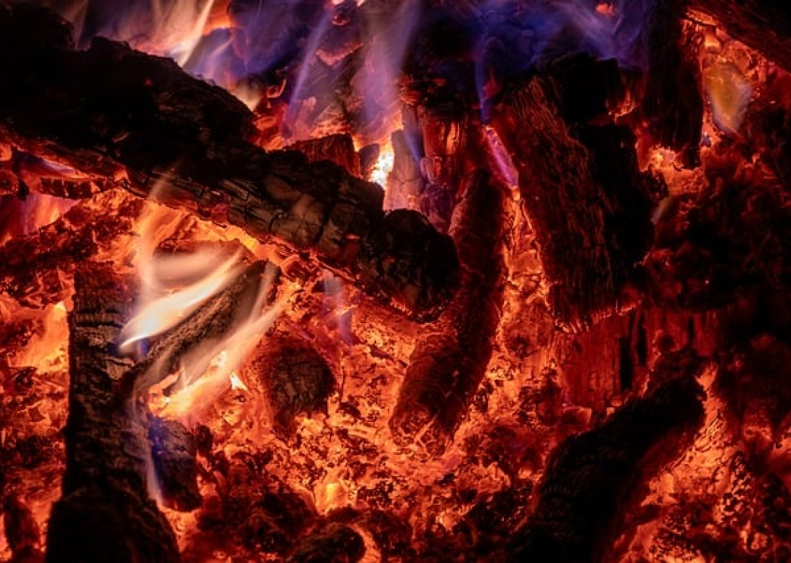 Prasidėjus pasiruošimui naujam šildymo sezonui, kilstelėjo biokuro ir šilumos energijos kainos 