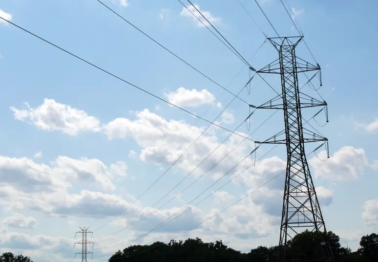 Elektros kainos biržoje mažėjo, o fiksuotos kainos planų vidutiniai tarifai padidėjo