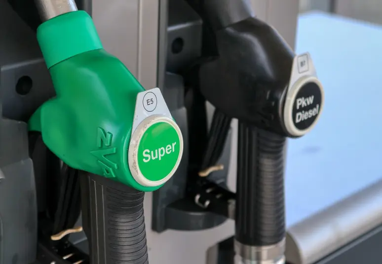 Penktadienio rytą sumažėjo benzino ir SND vidutinės kainos, tačiau padidėjo dyzelino vidutinė kaina