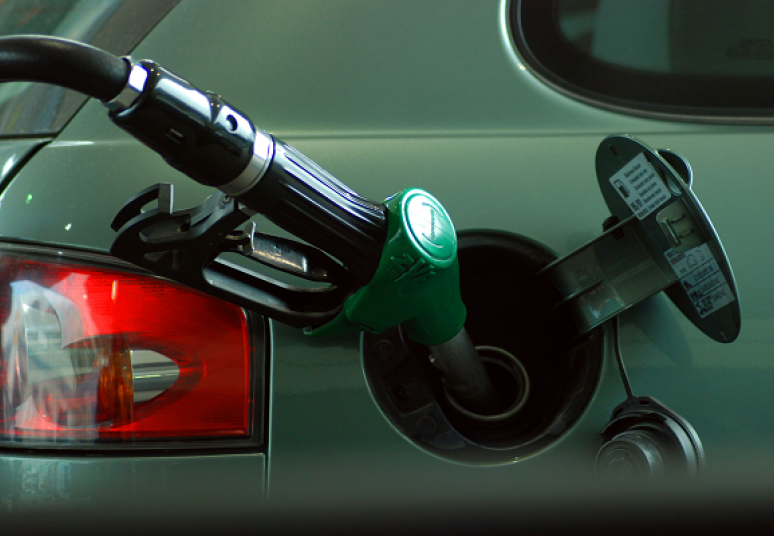 Vidutinės benzino ir dyzelino kainos sumažėjo, o suskystintų naftos dujų  – kilo