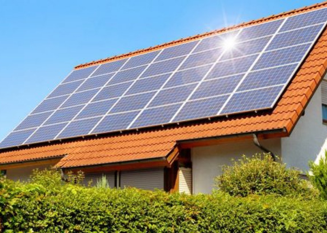  Saulės elektrinių įrengimo kainos Lietuvoje auga