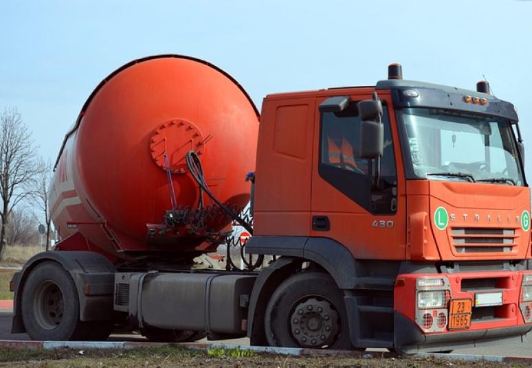 Dujų kaina toliau mažėja ir išlieka rekordiškai maža