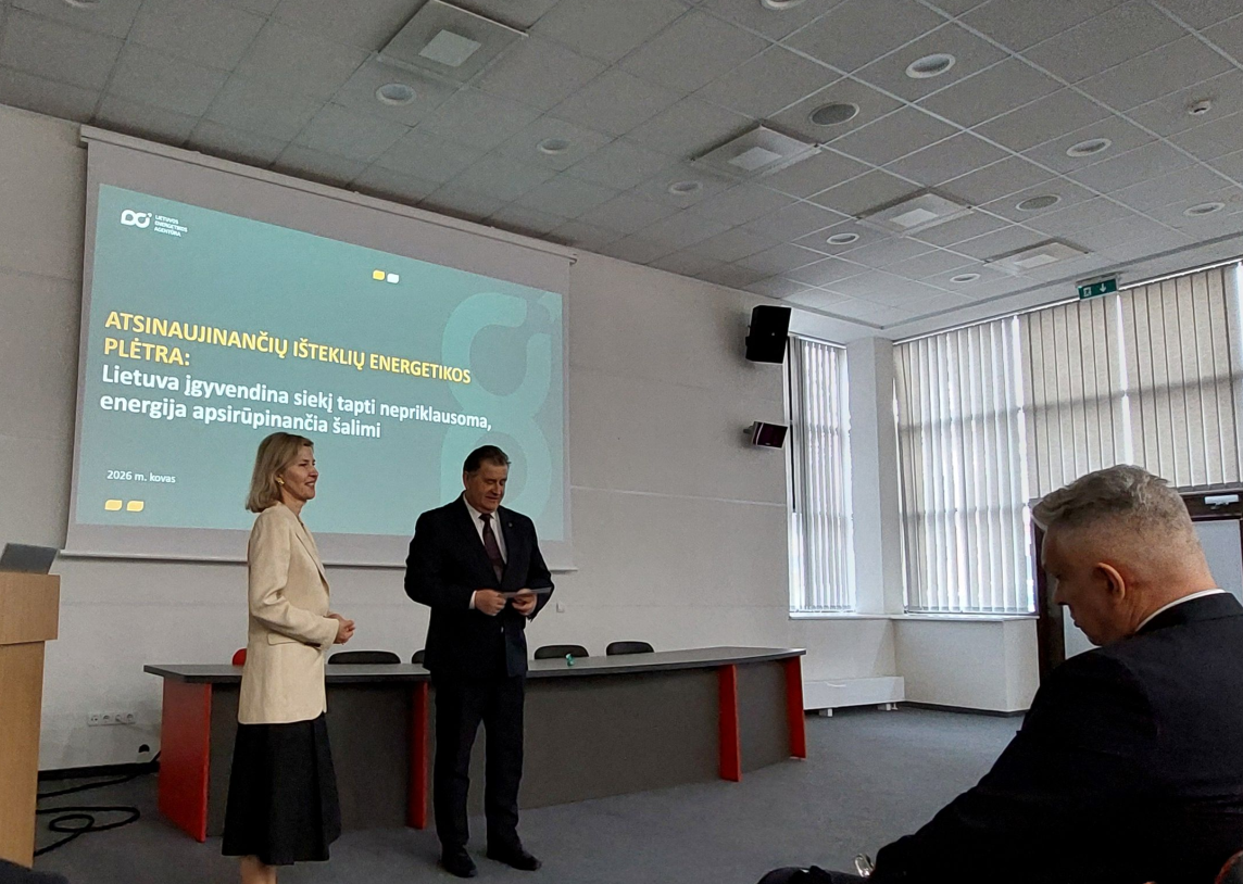 Ignalinos savivaldybėje daugėja elektromobilių ir saulės energijos