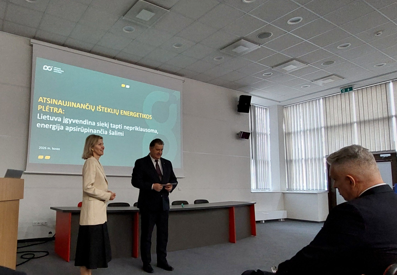 Ignalinos savivaldybėje daugėja elektromobilių ir saulės energijos