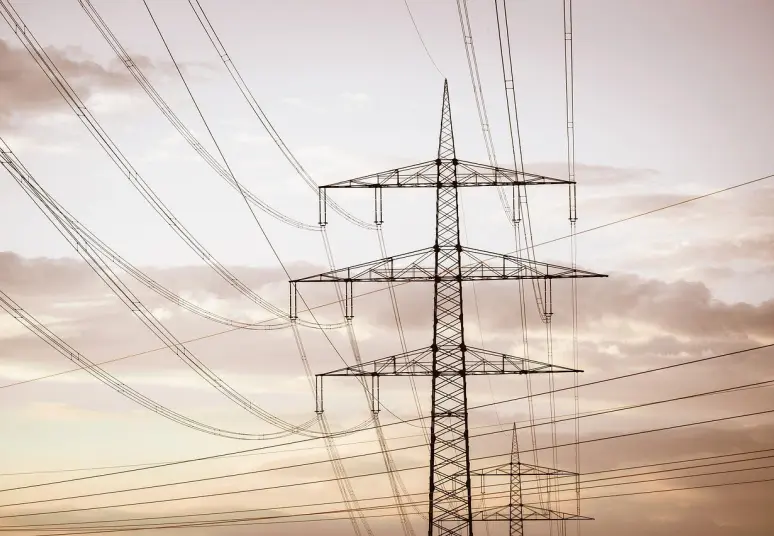 Šeštadienį Lietuvoje buvo viena mažiausių elektros kainų šiemet, o biokuras pirmąkart brangesnis nei pernai